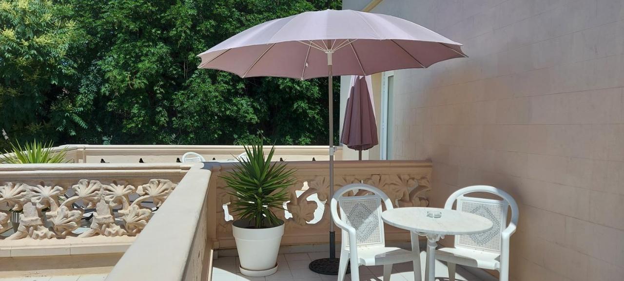 Hotel Noucentista ซีเจส ภายนอก รูปภาพ